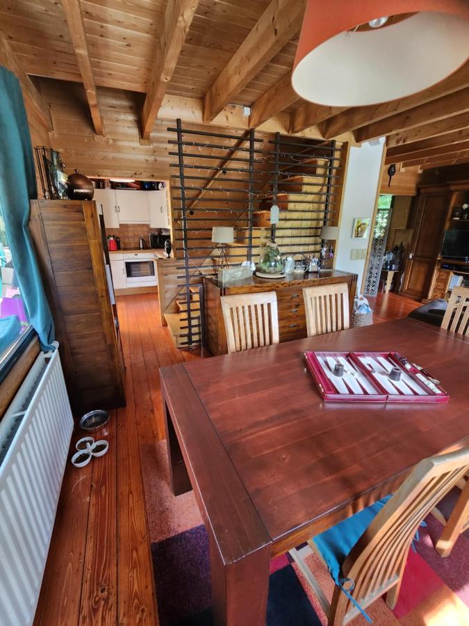 Le Chalet Du Cerf - Chambre D'Hote Somme-Leuze Esterno foto